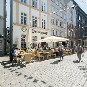 Apartment In Der Historischen Deichstrasse Contactless Check In Hamburg